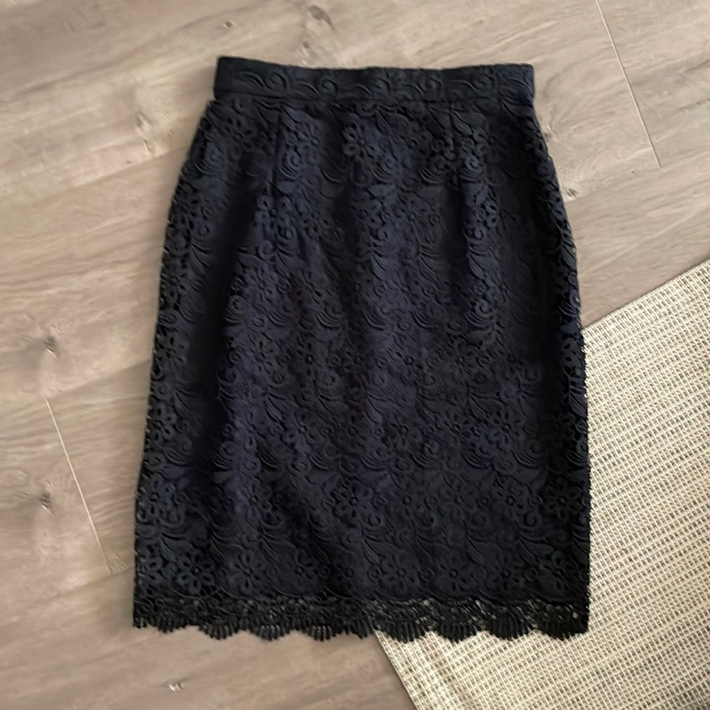 Uniqlo lace skirt